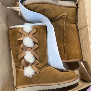 Kookaburra by UGG